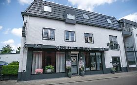 B&B SJLAOPE BIEJ DE SJLÈCHTER (slapen bij de slager)